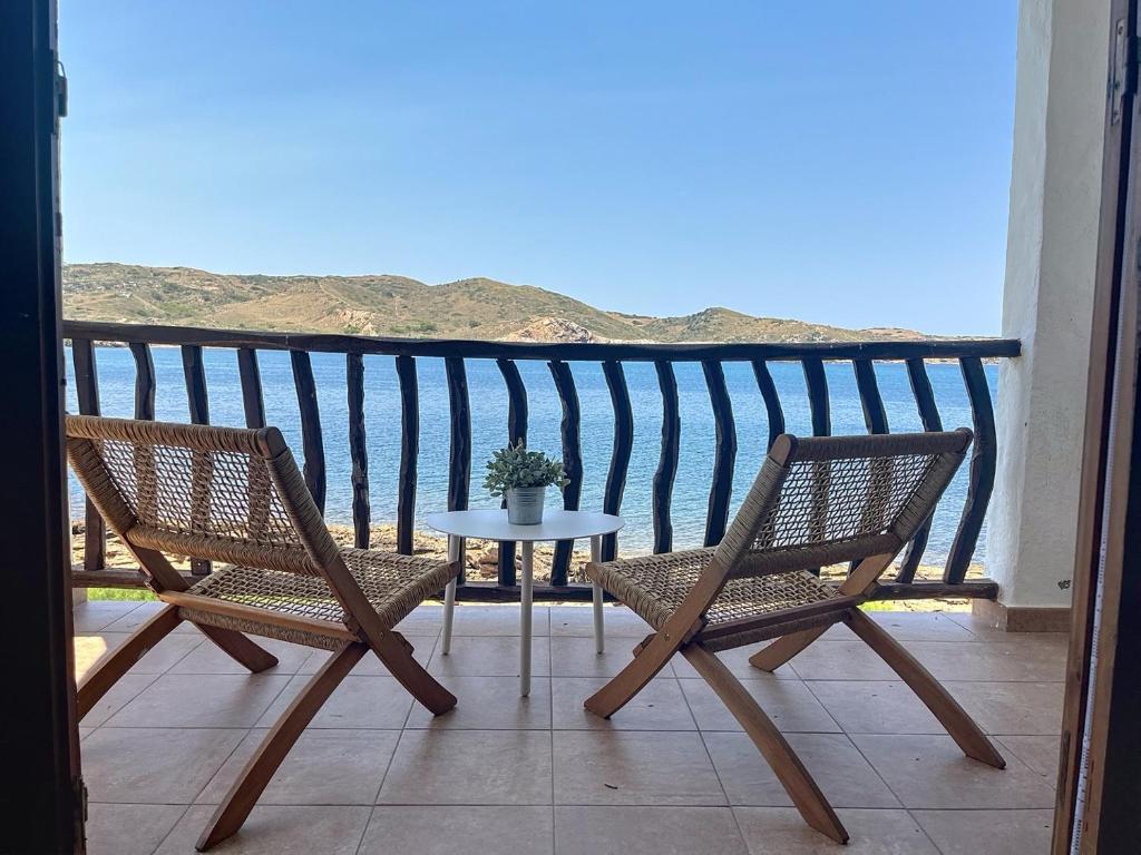 Roca Fornells, P131, Fornells