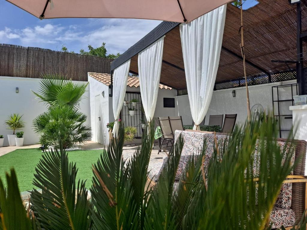 Buen Recuerdo, La Yedra