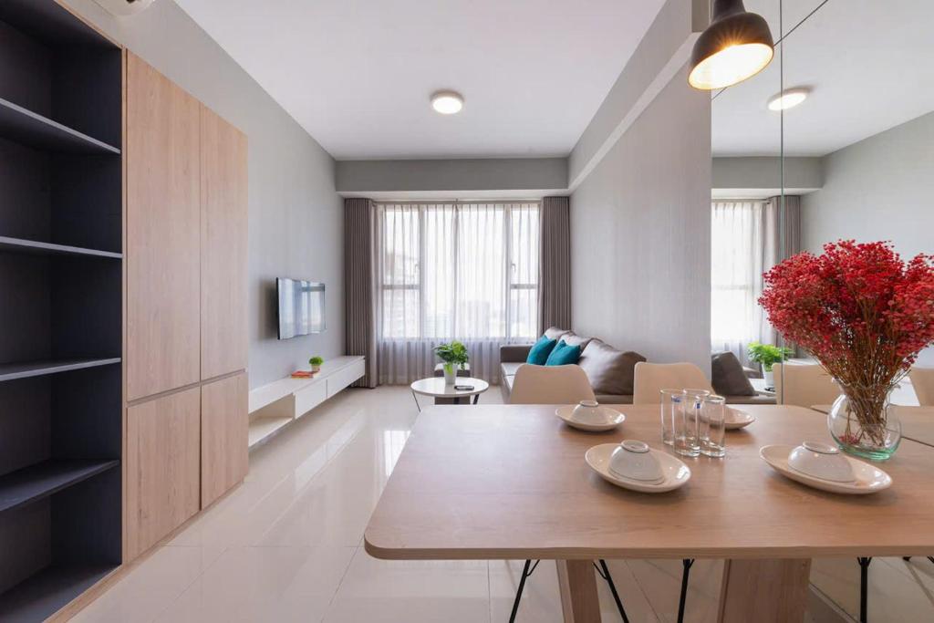 AT-HOME RIVER GATE Apartment near Ben Thanh Market