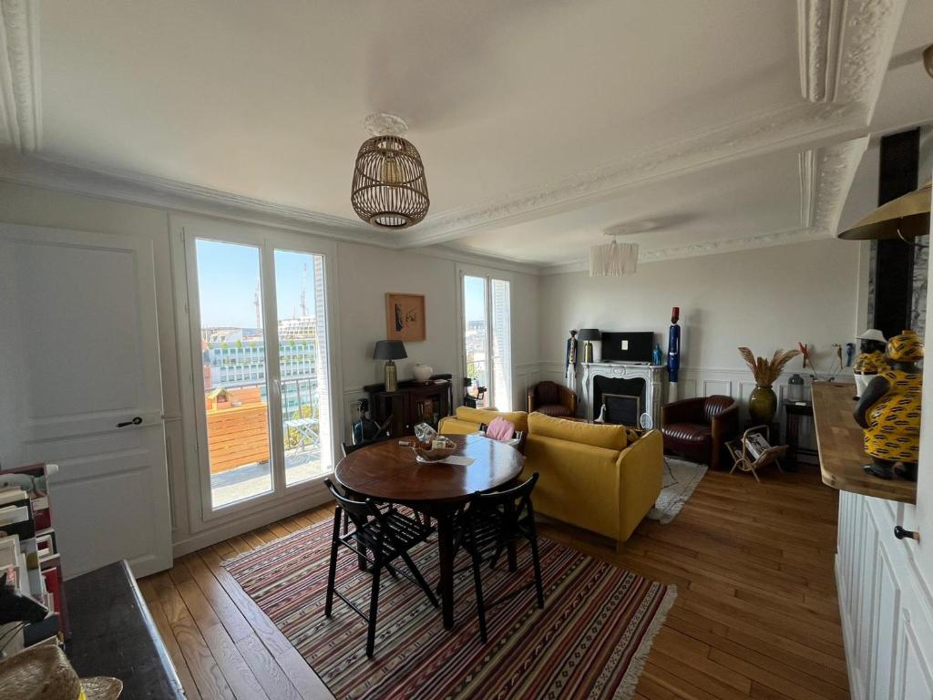 Appartement 8 personnes - terrasse sur espaces verts - vue Tour Eiffel - 2