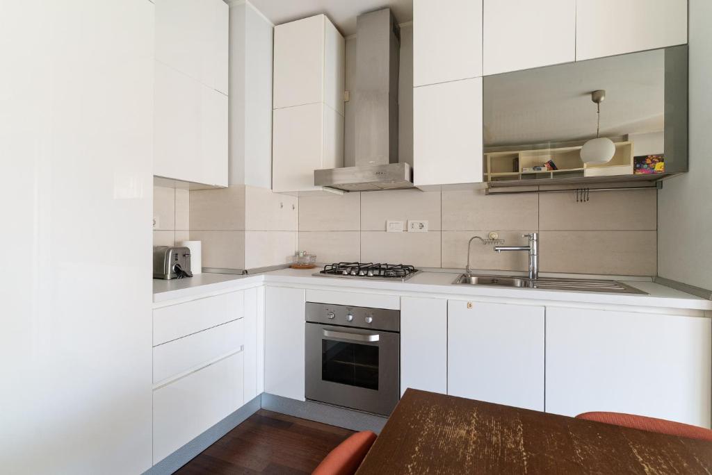 GuestHost - Stylish Apartment Viale Toscana Milano - 4