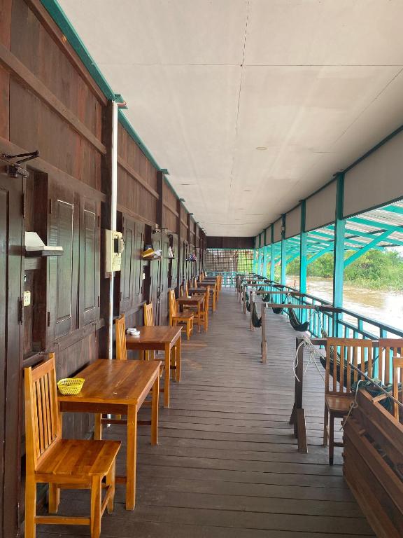 Sompong sunset view guest house, Don Det