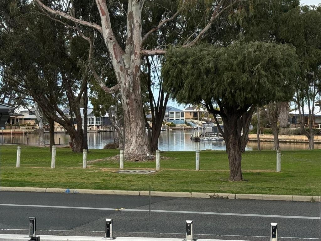 Waterlink Retreat, South Yunderup