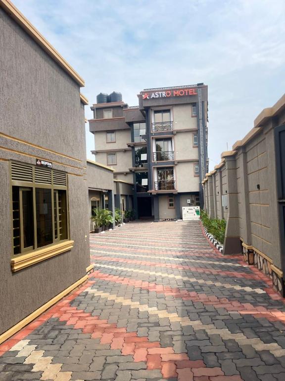 Astro Motel, Nalakonge