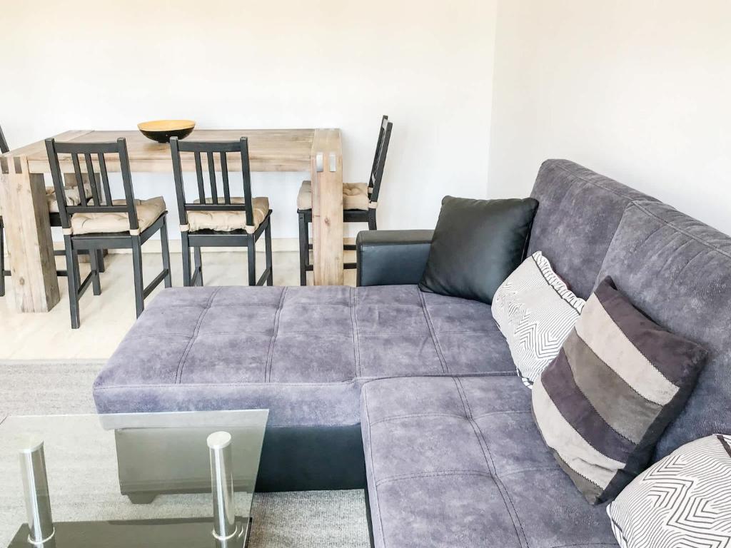 Lympia - one bedroom apartment near the port - 2