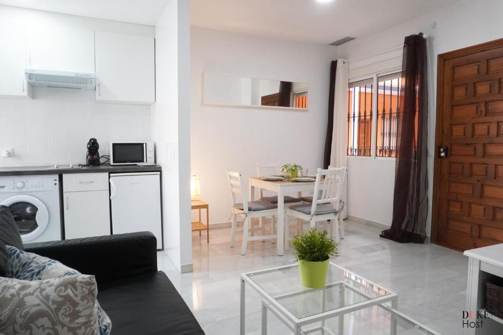 Divina Enfermera Apartments - 5
