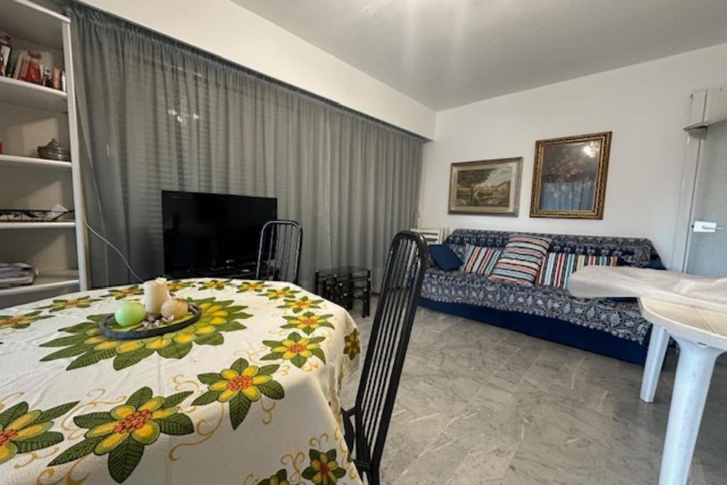 Charming corner 2 rooms of 51 m2 in Antibes - 5