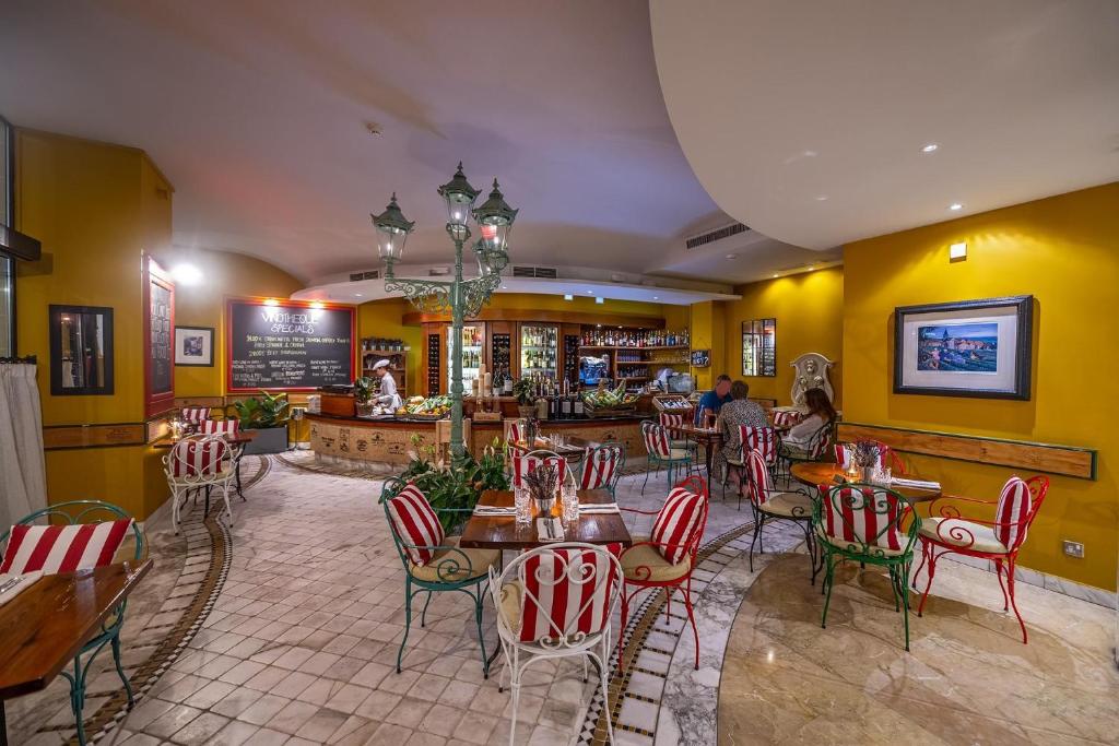 Pub/Lounge