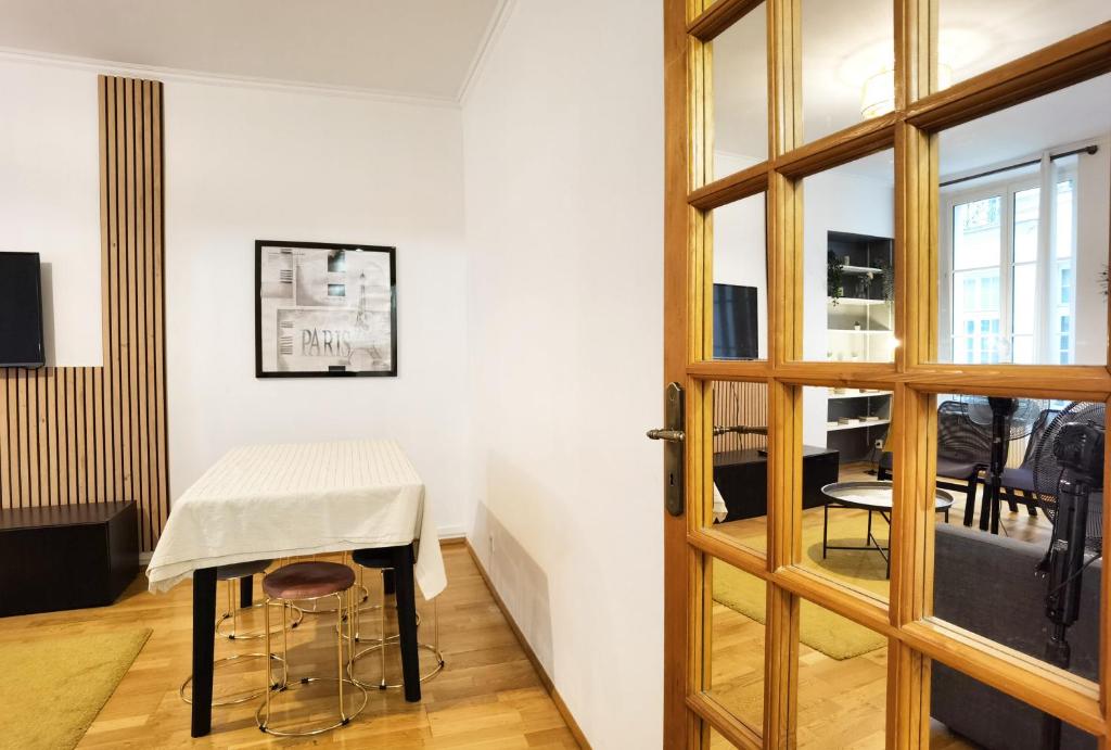 Calm apt 60m2 near Notre-Dame and Seine 2bdrs N4-4b - 3