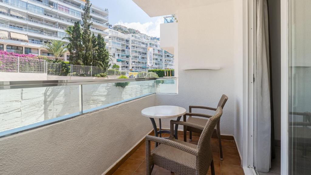 Globales Verdemar — Hotel rooms in Santa Ponca, Balearic Islands