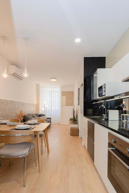 Liiiving in Porto - Invictus Bolhao Market, Porto