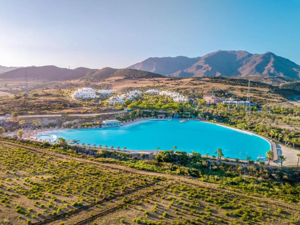 Alcazaba Lagoon Natural Swimming Pool GYM & Bbq - EaW Homes - 4