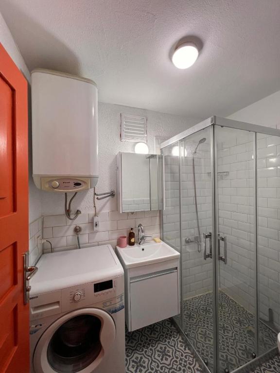 Taş Bahçe, Ayvalık