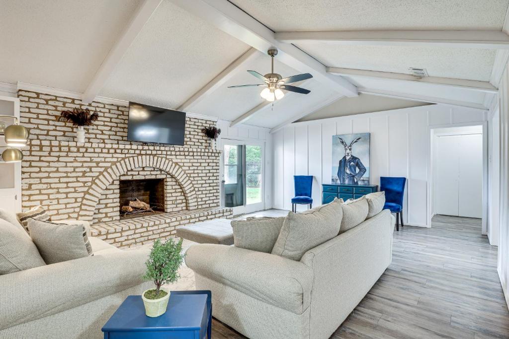 4 Mi to Texas Tech University Home with Patio!, Lubbock