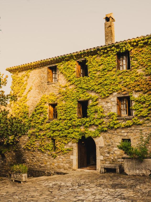 Off Grid Girona - NEW OPENING, Beuda