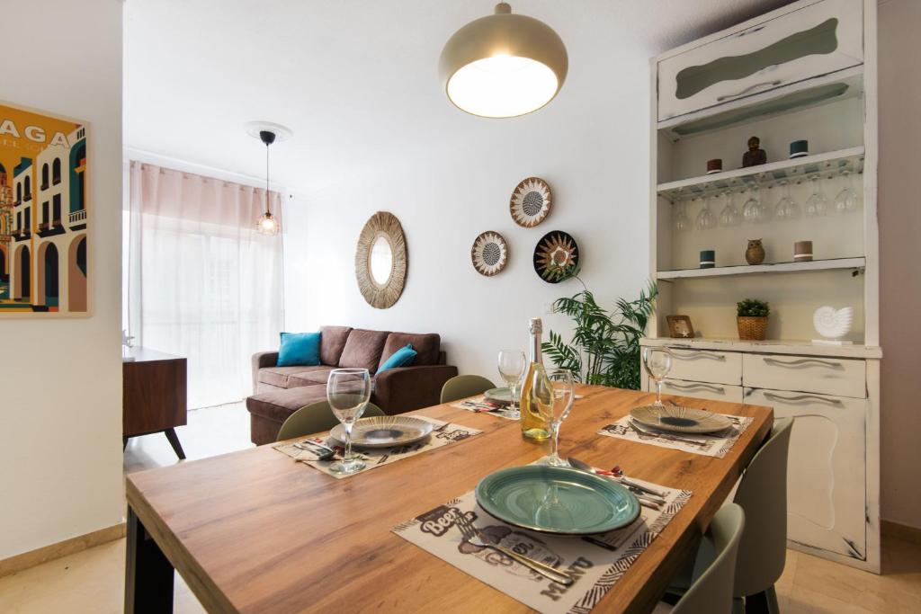 NEW 2nd CORNER City Center Apartment ideal for groups - 2