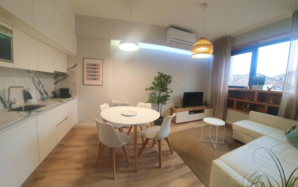 Charming Apartment in the Heart of Historic Porto, Porto