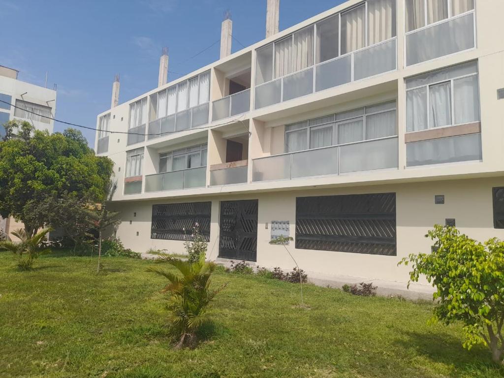 Hermoso apartamento de tres dormitorios con jacuzzi - 3