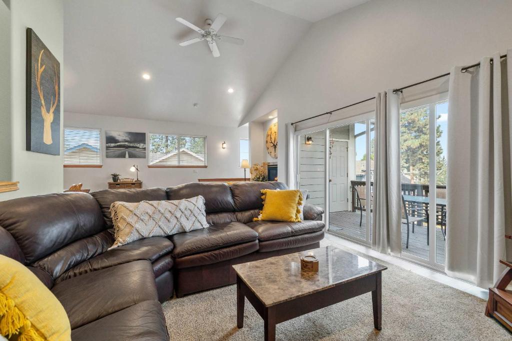 Pet-friendly - 3BDR - Minutes to Downtown, Bend