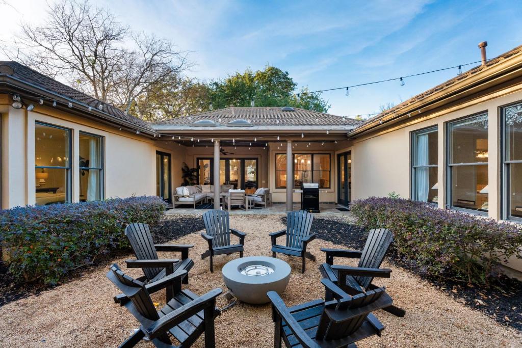 Chic & Secluded 4 BDR in Desirable Tarrytown, Austin