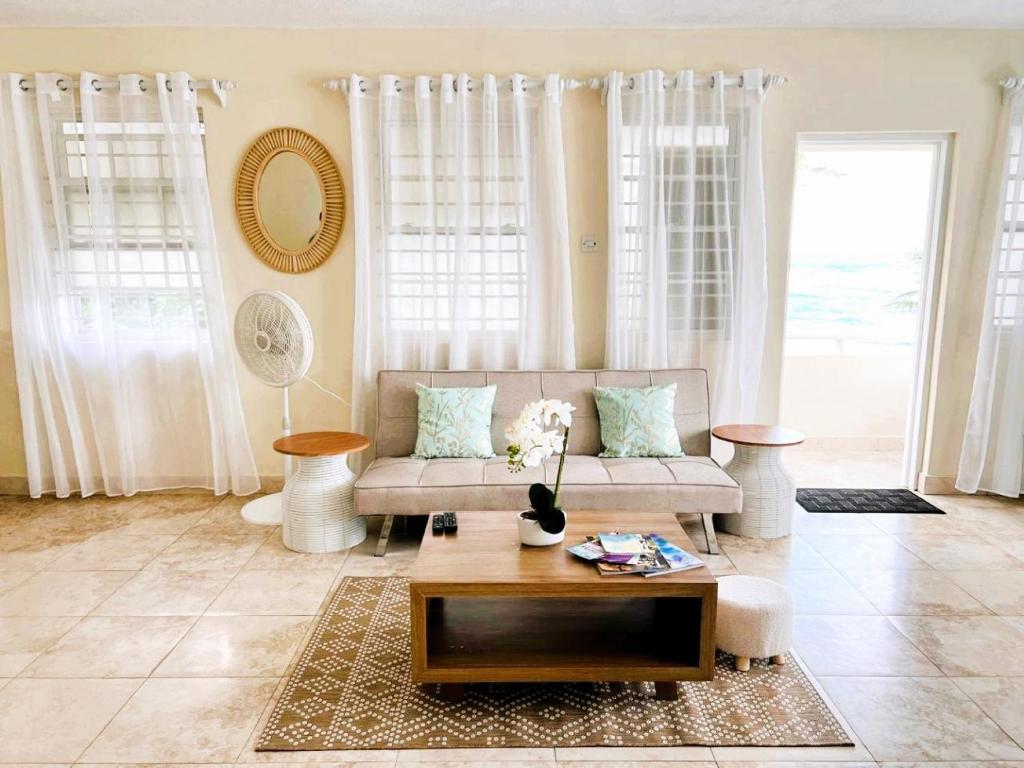 OB Apt 9, Christ Church