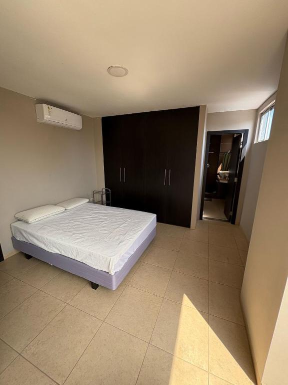 Edificio Town center - 1