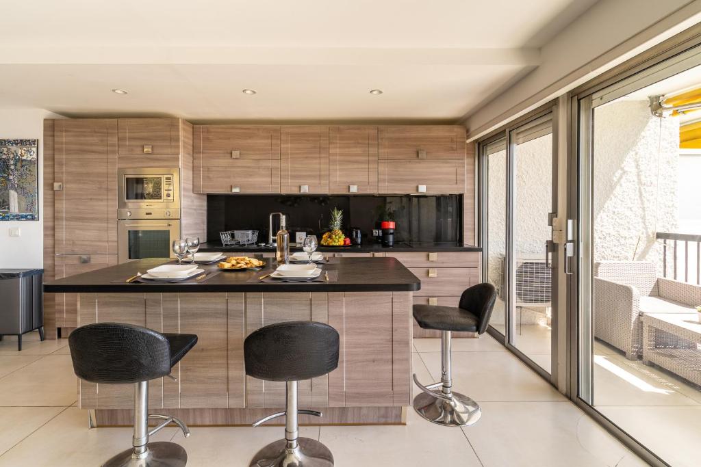 Magnificent 3 Rooms-Sea View-Terrace-Pool - 3