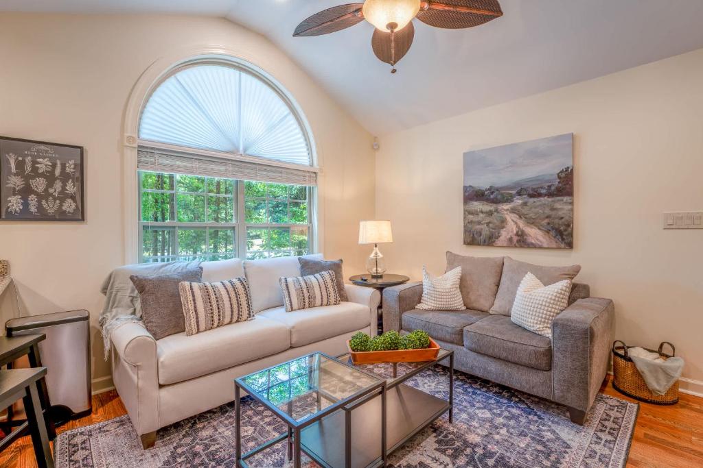 Dragonfly Cove - Private Dock, Mooresville