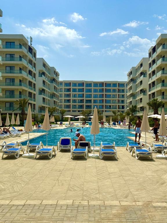 Sea Breeze, Park Residence 2 with Seaview, Baku