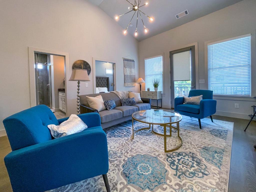 Modern Duplex - 1 mile from Robust Nightlife, Nashville