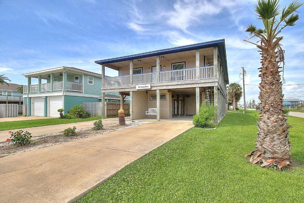 Spacious & Pet Friendly - Game Room Sleeps 10, Port Aransas