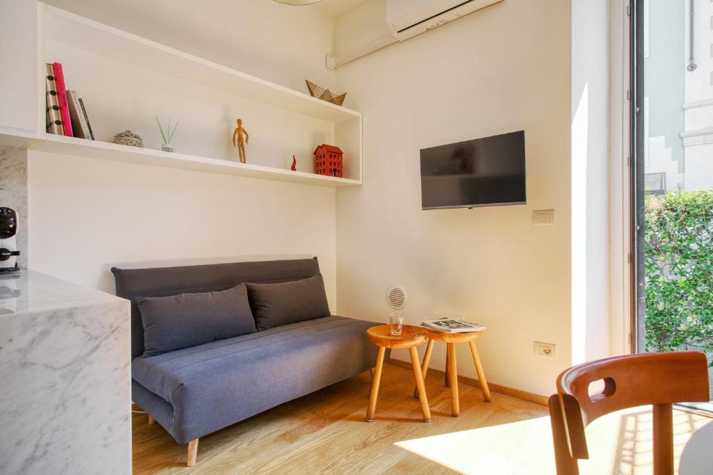 Just Urban Stays - 1BR Apt with Outdoor Space - 10 min Duomo by Tram - 4