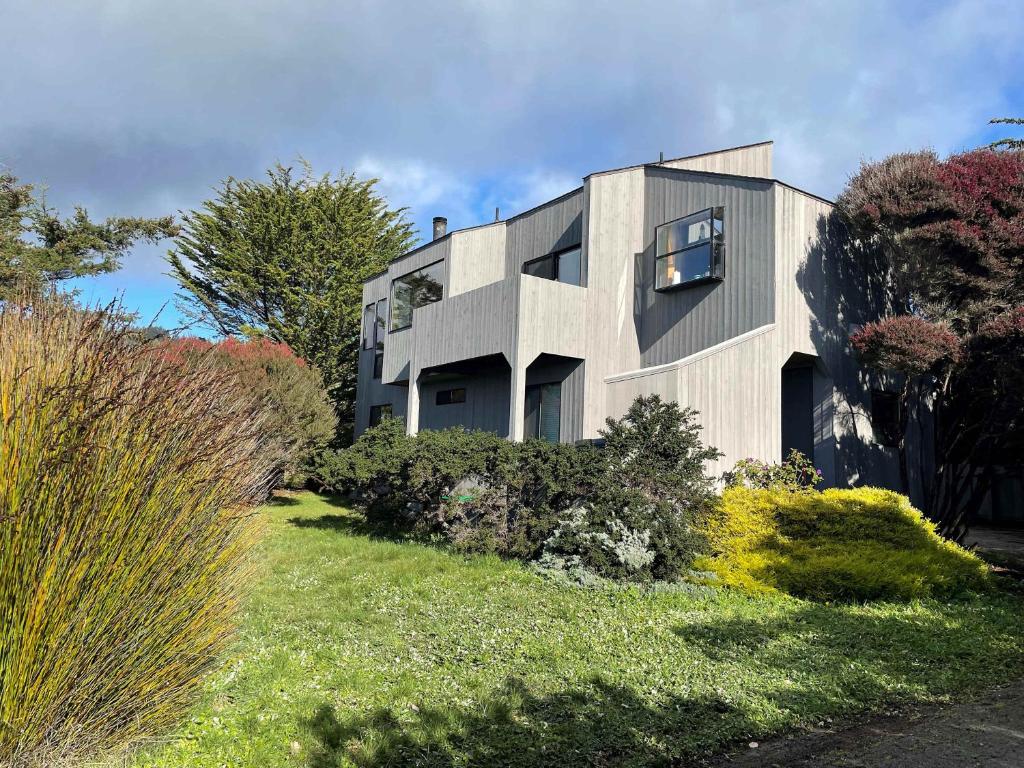 Viglione - Fireplace Hot Tub & Ocean Views, Sea Ranch