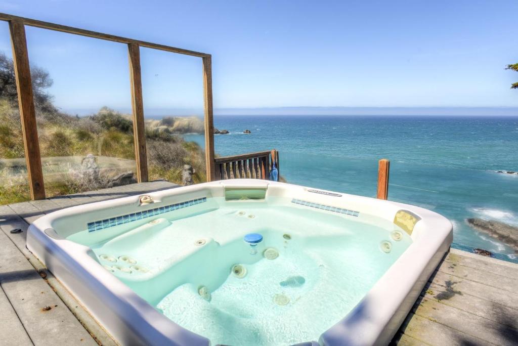 Haven's View With Stunning Ocean Views, Gualala
