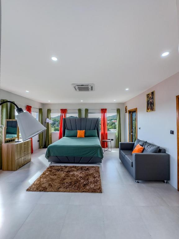 Kozmik Sensetionz Suite - 12min from UVF Airport, Vieux Fort