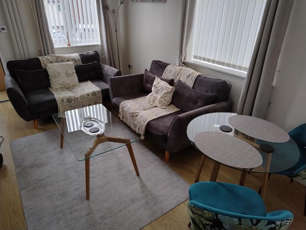 cosy annex close to leeds airport, Guiseley