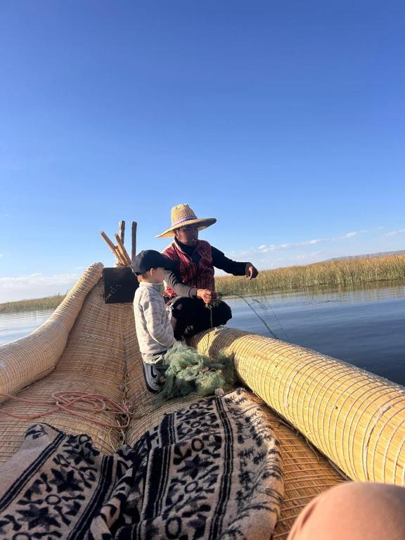 Uros Titicaca Waliquiwa - 2