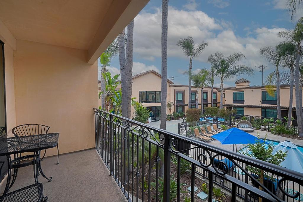 Los Angeles The Cove Hotel Additional