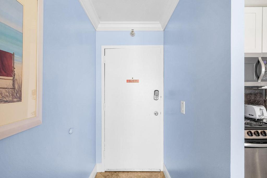 Updated Gulf Front Condo on the South End of Fort Myers Beach! condo, Fort Myers Beach