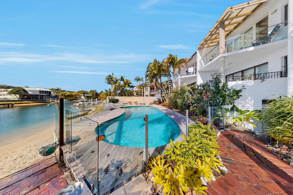 11 St Tropez, Noosa Heads