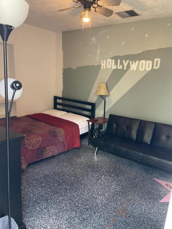 Phoenix Hollywood Private Room, Phoenix