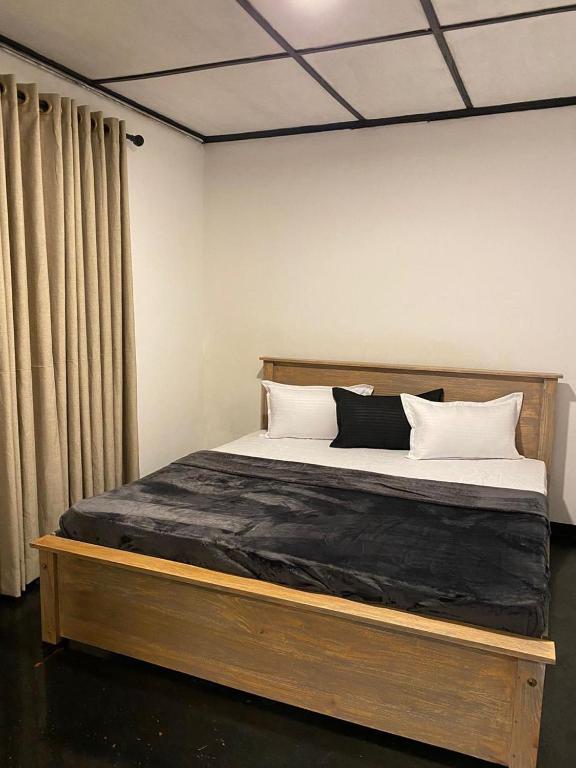 The Hilltop Hideout, Nuwara Eliya