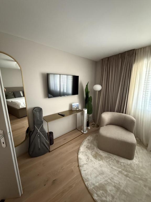 Urban Nest Baar - Luxury double room in shared apartment, Zug