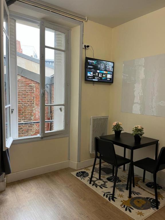 spacieux studio Paris Gambetta - 3