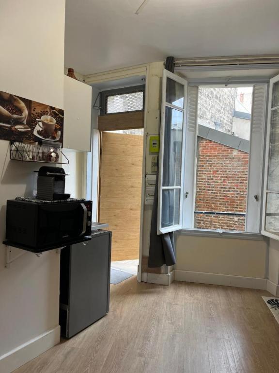 spacieux studio Paris Gambetta - 1