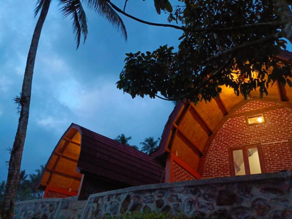 Tereng Kuning Cottages, Seganteng