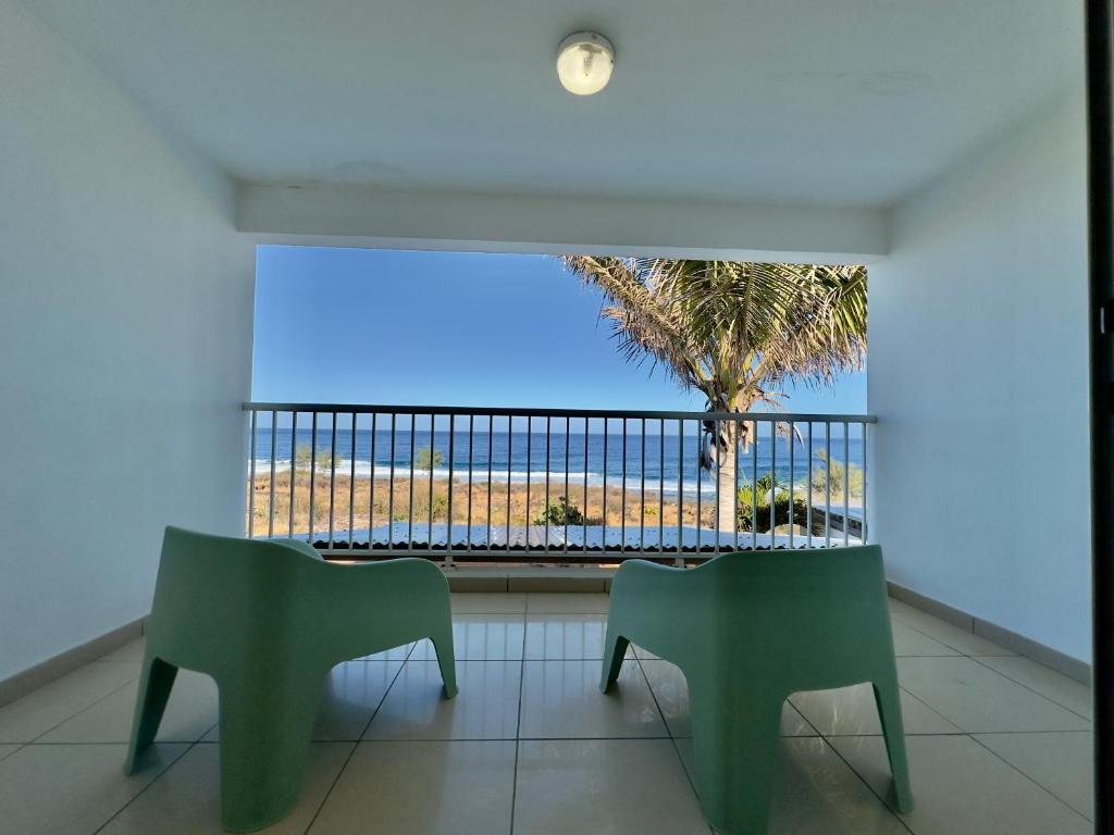 Whale- vue unique mer & littoral de Trois-Bassins, Trois Bassins