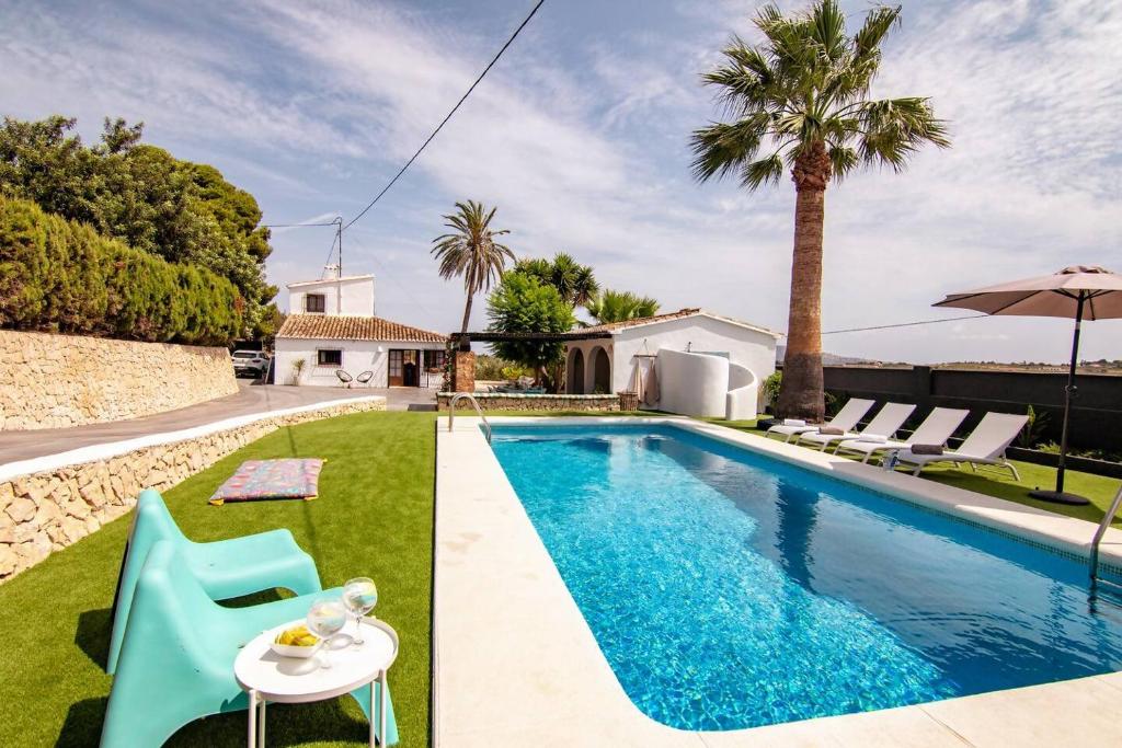 Finca Tossalet. Piscina privada y barbacoa - 2