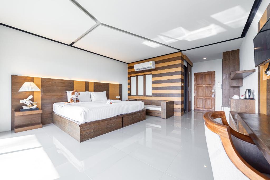 Secret Cliff Resort & Restaurant - SHA Plus, Karon pláž