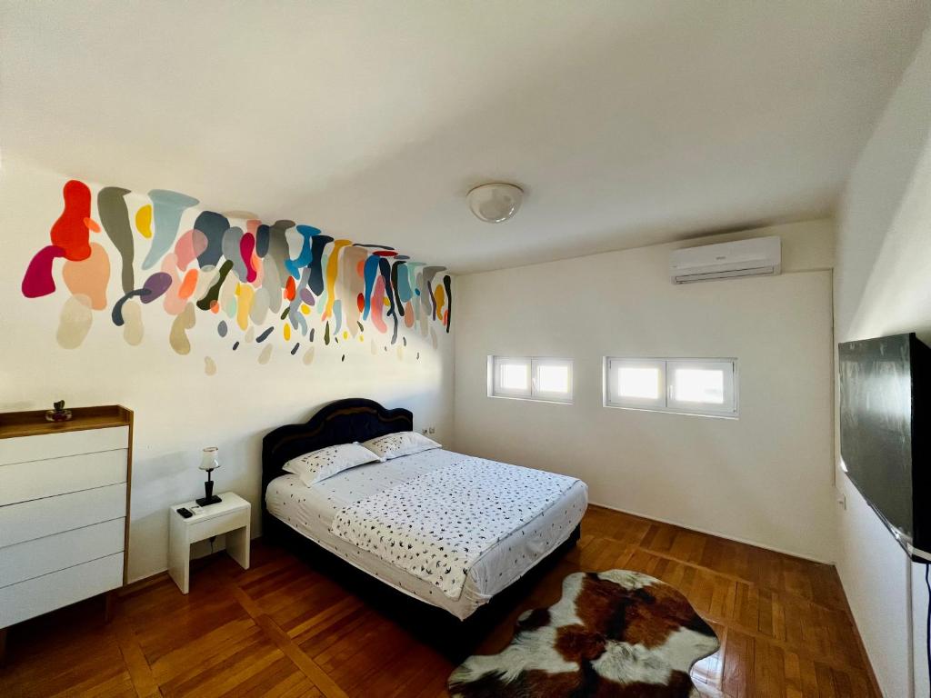 City Center Square DeLuxe Nest - 4
